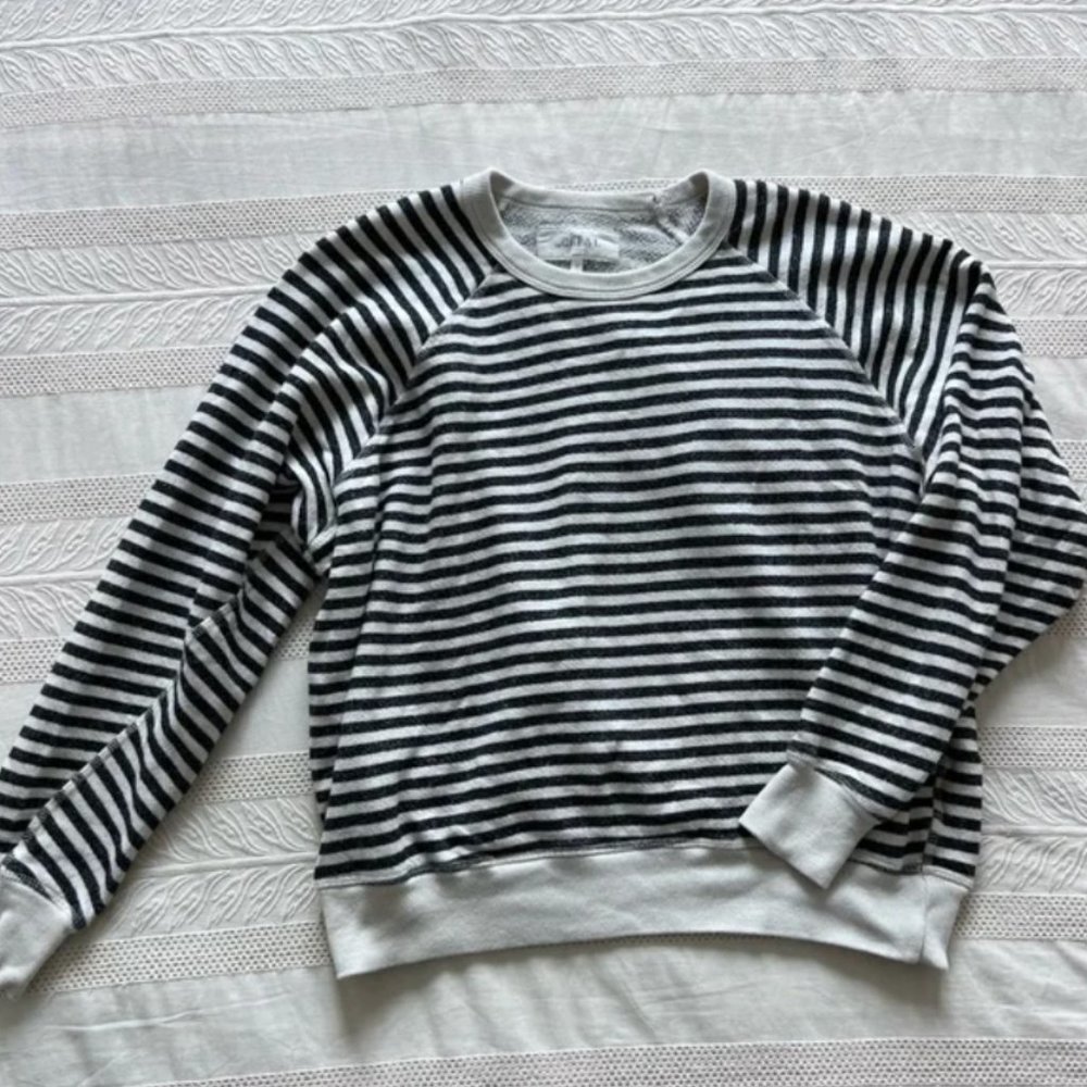 THE GREAT. Striped Crewneck
